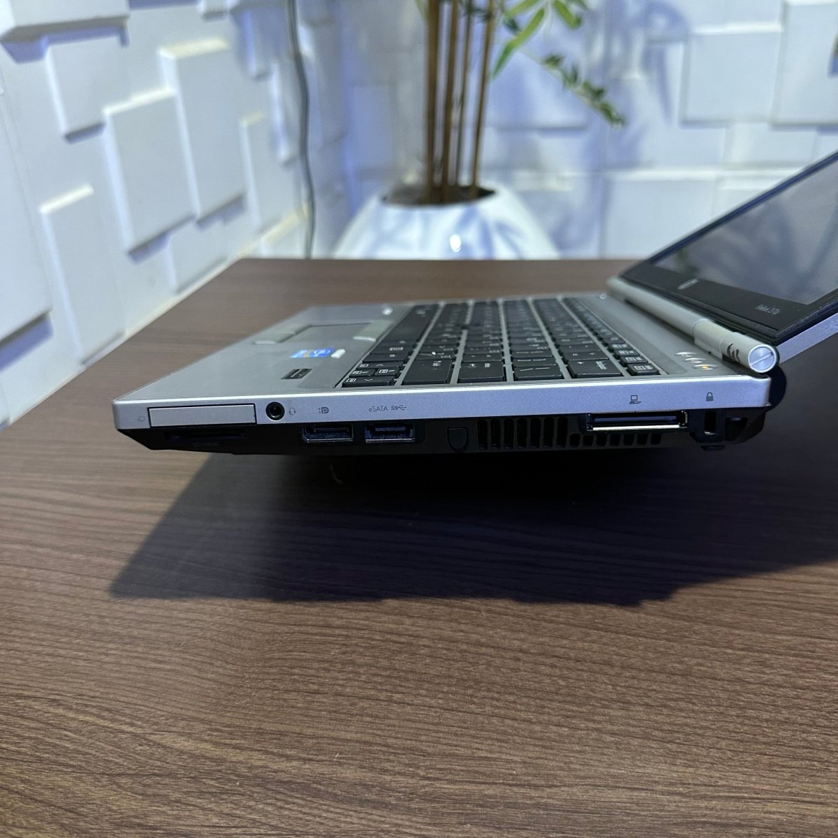 HP EliteBook 2570p - Intel Core i7 - 128GB SSD - 8GB RAM