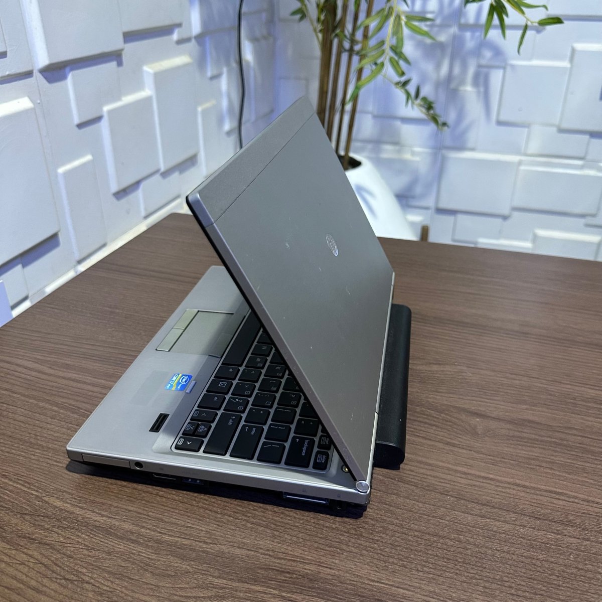 HP EliteBook 2570p - Intel Core i7 - 128GB SSD - 8GB RAM