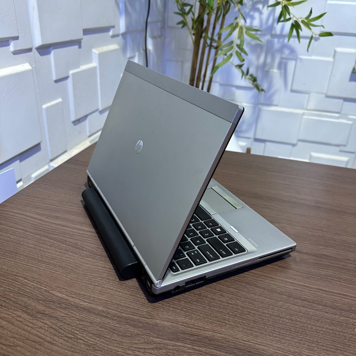 HP EliteBook 2570p - Intel Core i7 - 128GB SSD - 8GB RAM