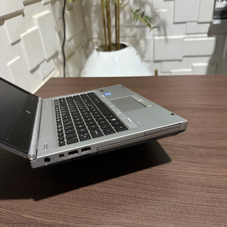 HP EliteBook 8460p - Intel Core i5 - 250GB HDD - 8GB RAM
