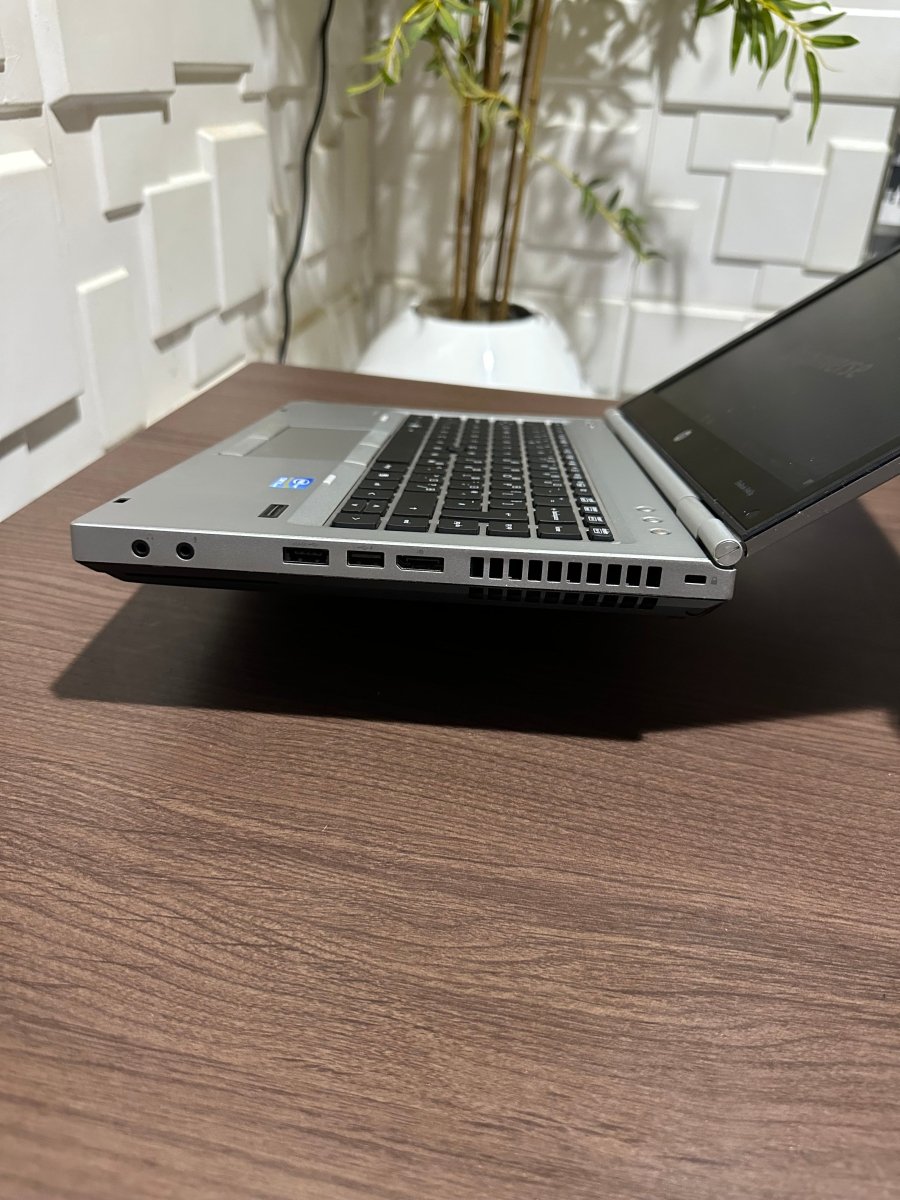 HP EliteBook 8460p - Intel Core i5 - 250GB HDD - 8GB RAM