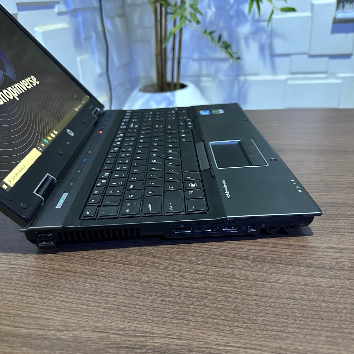 HP EliteBook 8540w - Intel Core i7 - 500GB HDD - 4GB RAM - 1GB Nvidia Quadro