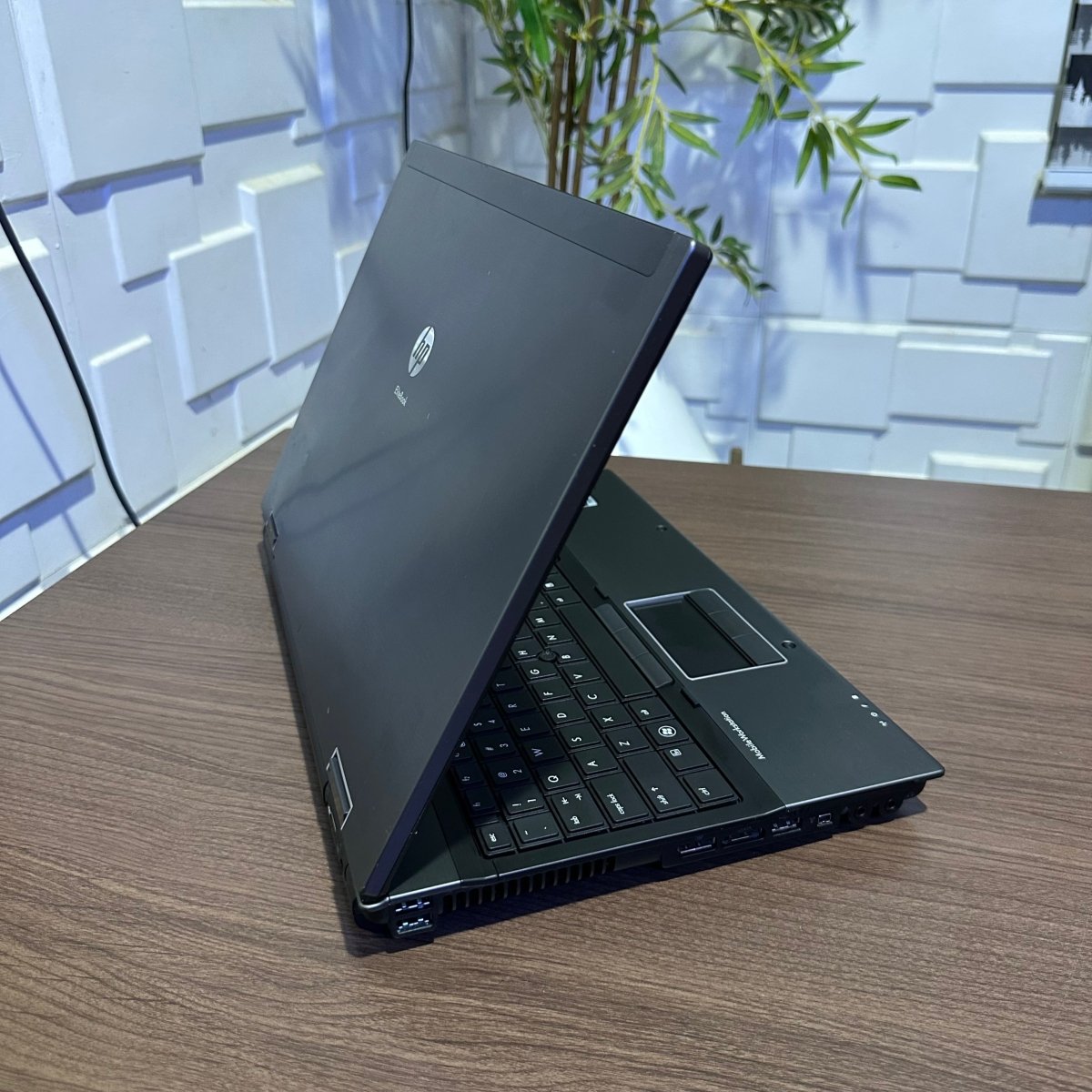 HP EliteBook 8540w - Intel Core i7 - 500GB HDD - 4GB RAM - 1GB Nvidia Quadro