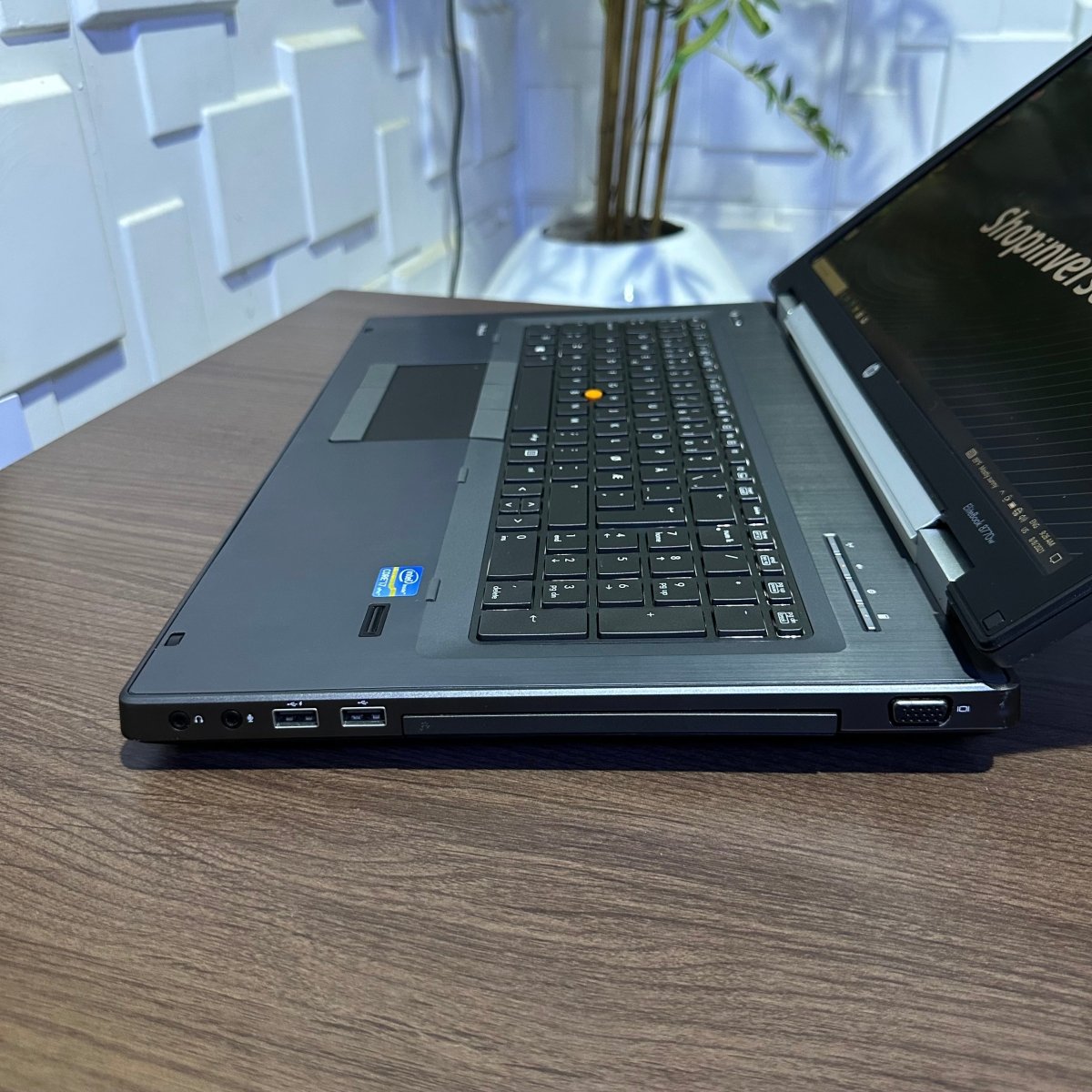 HP EliteBook 8770W - Intel Core i7 - 256GB SSD - 24GB RAM - 4GB Dedicated Nvidia