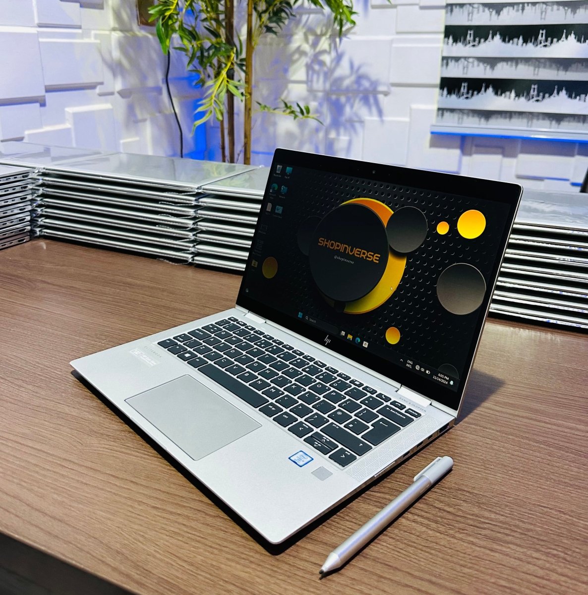 HP EliteBook x360 1030 G4 - 8th Gen. Intel Core i5 - 256GB SSD - 8GB RAM - Keyboard Light - Touchscreen