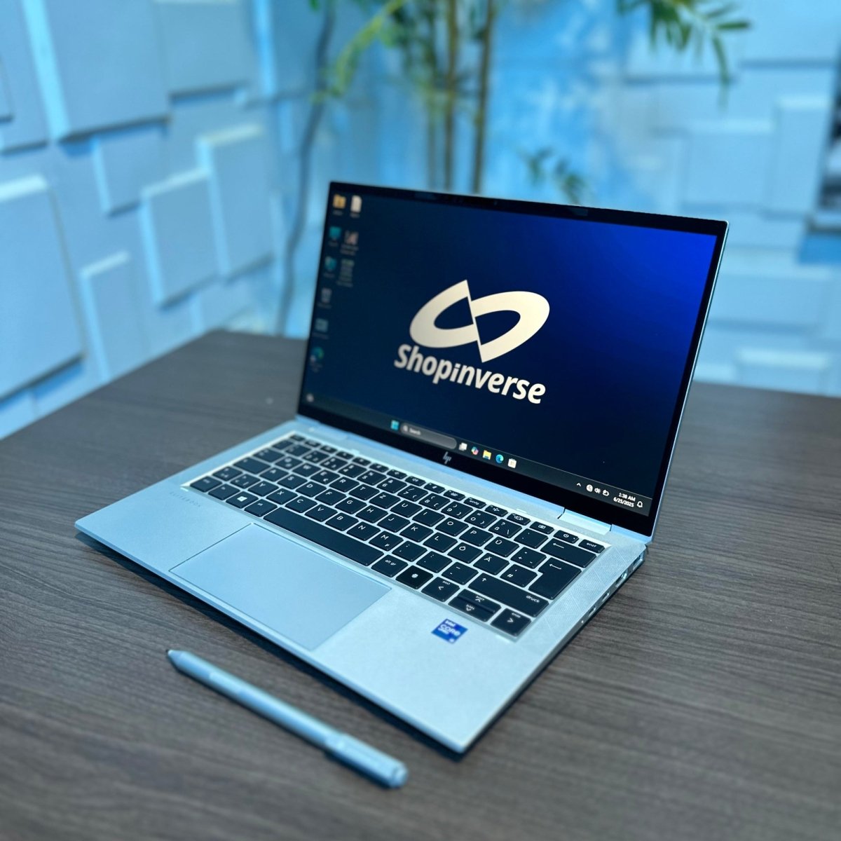 HP EliteBook x360 1030 G8 - 11th Gen. Intel Core i7 - 256GB SSD - 16GB RAM - Touchscreen - Keyboard Light