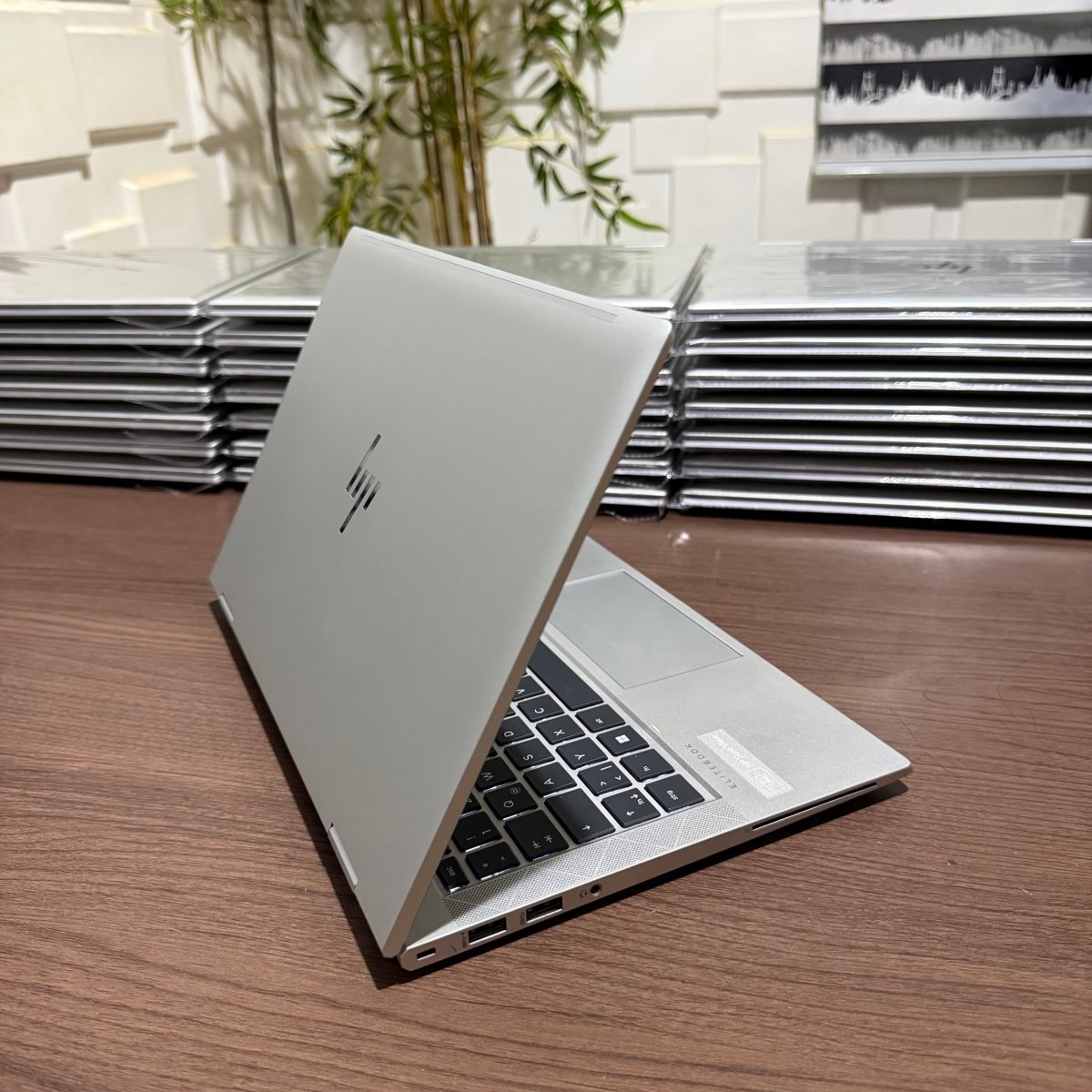 HP EliteBook x360 830 G8 | 11th Gen Core i5 | 16GB RAM | 512GB SSD | Touchscreen | Backlit Keyboard