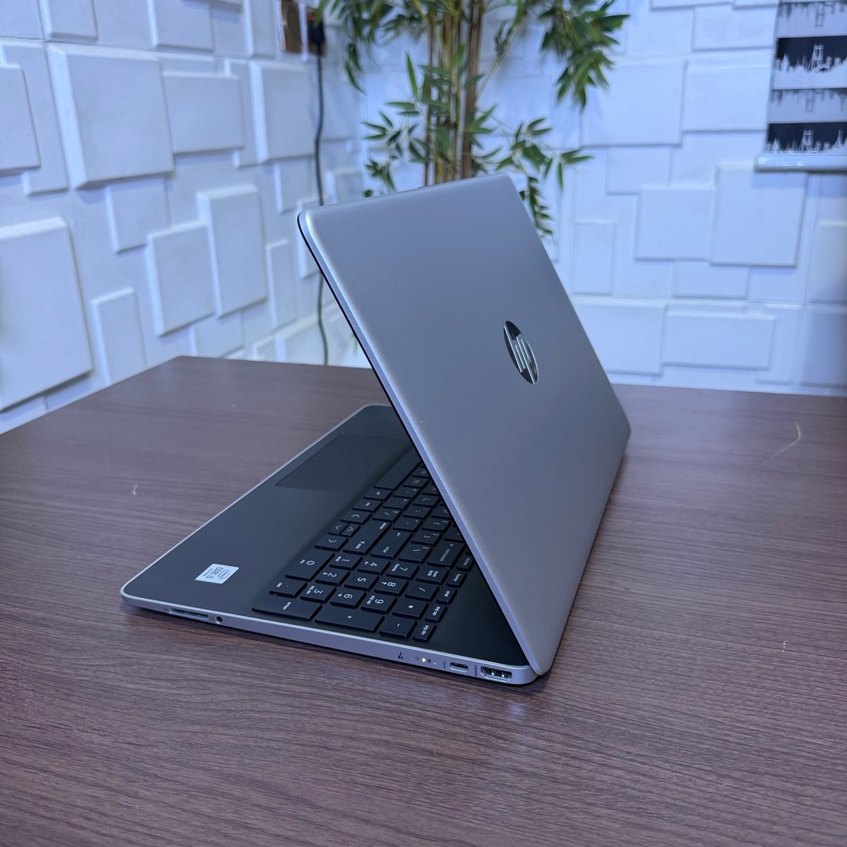 HP Laptop 15 | 10th Gen Core i5 | 12GB RAM | 512GB SSD | Touchscreen