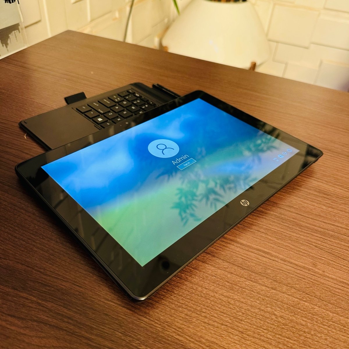 HP Pro x2 612 G2 | Intel Core i5 | 8GB RAM | 256GB SSD | Touchscreen | Backlit Keyboard