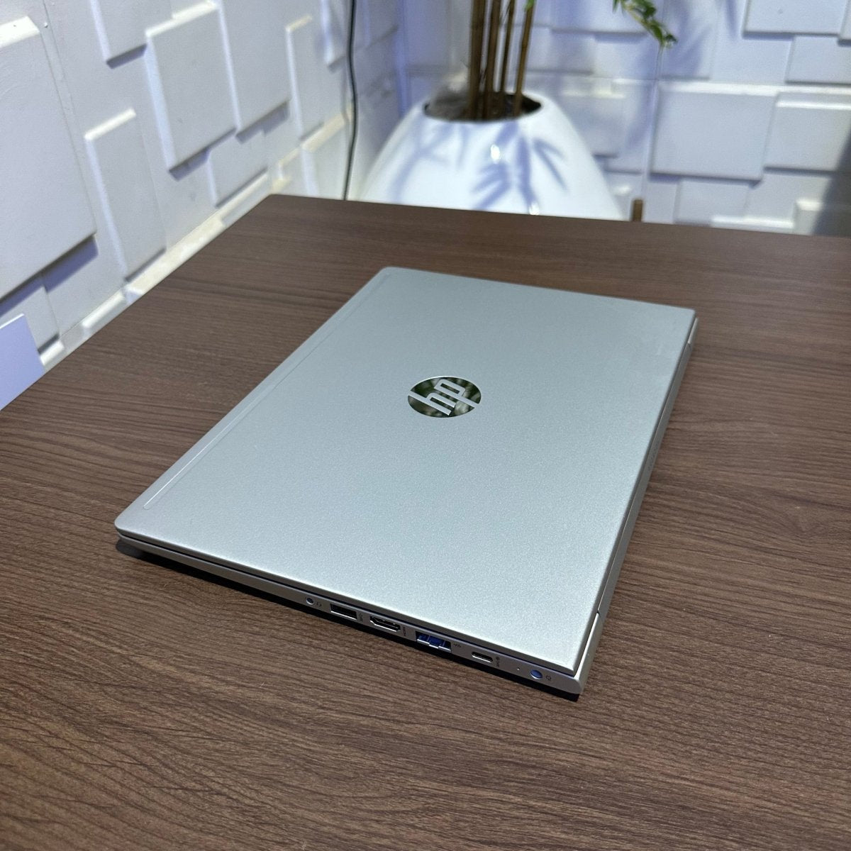 HP ProBook 430 G6 - 8th Gen. Intel Pentium 5405U - 256GB SSD - 4GB RAM - (Minor body dent)