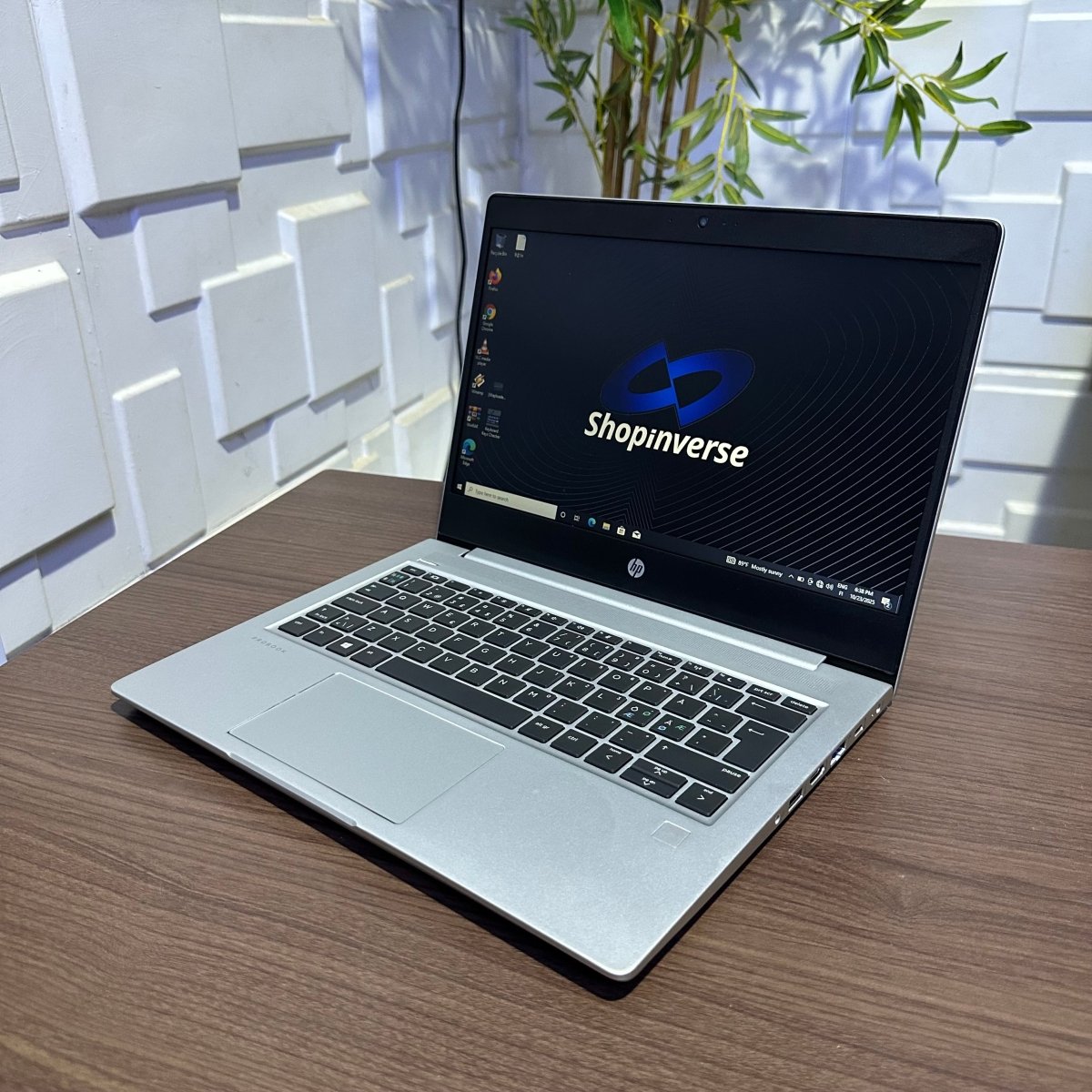 HP ProBook 430 G6 - 8th Gen. Intel Pentium 5405U - 256GB SSD - 4GB RAM - (Minor body dent)