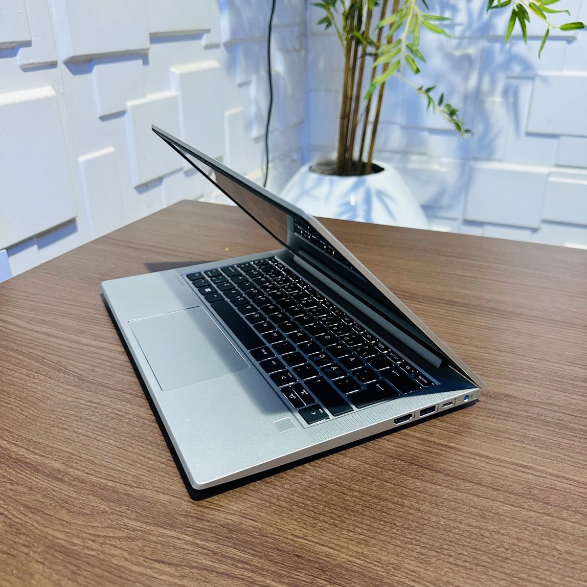 HP ProBook 430 G8 - 11th Gen. Intel Core i3 - 256GB SSD - 8GB RAM