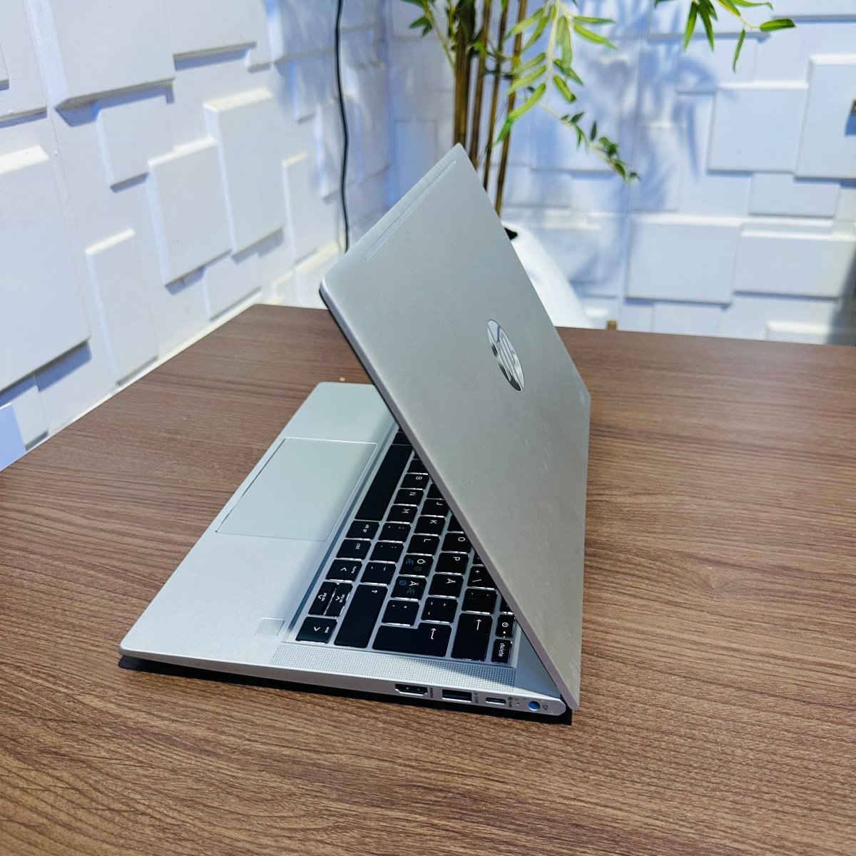 HP ProBook 430 G8 - 11th Gen. Intel Core i3 - 256GB SSD - 8GB RAM