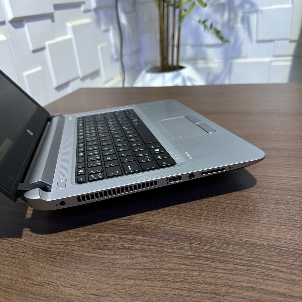 HP ProBook 440 G3 - 6th Gen. Intel Pentium 4405U - 128GB SSD - 8GB RAM