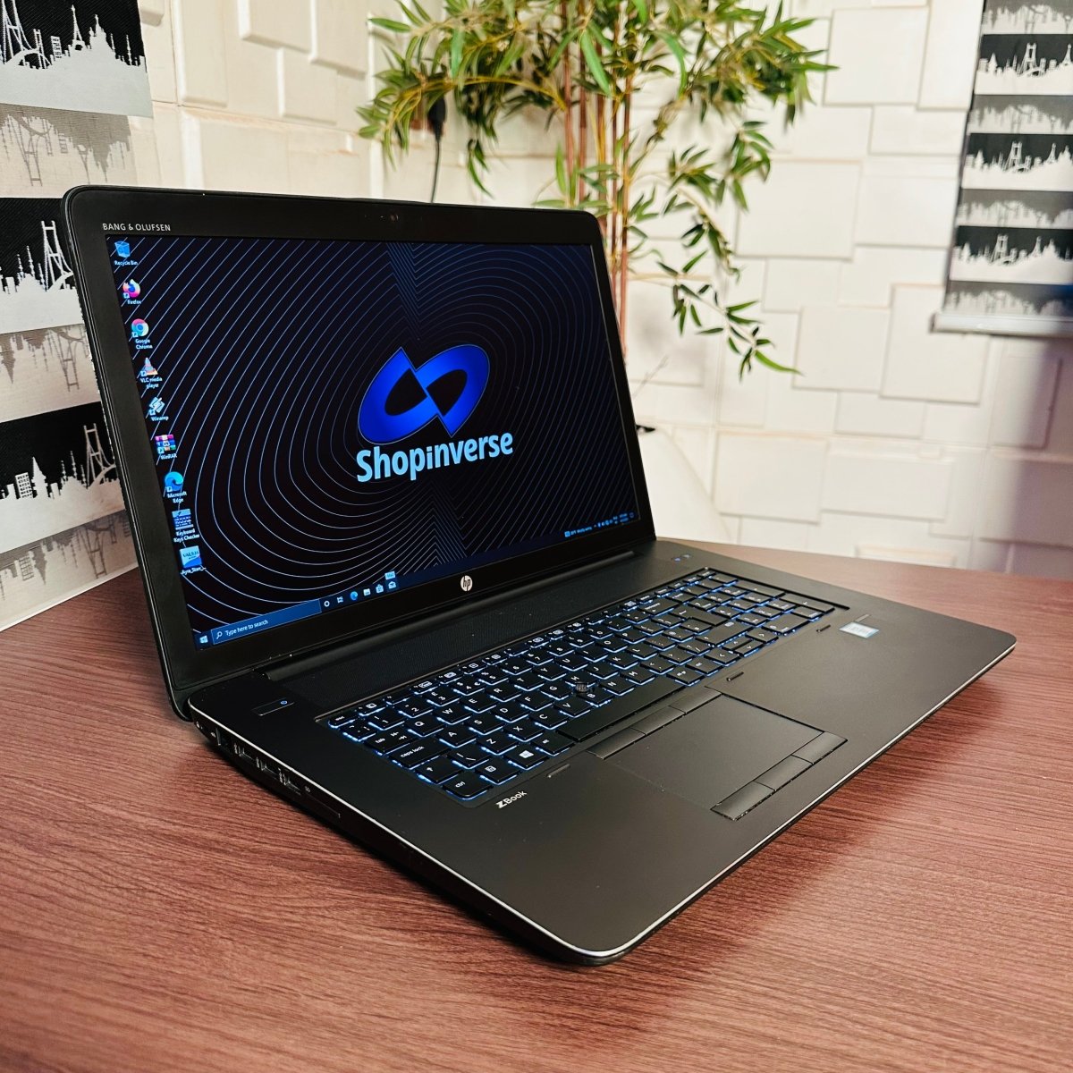 HP ZBook 15 G3 | 6th Gen Core i7 | 8GB RAM | 256GB SSD | 2GB AMD FirePro Graphics | Backlit Keyboard