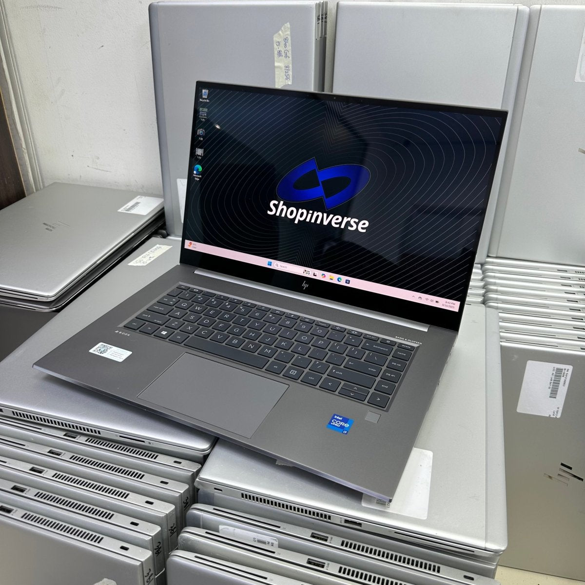 HP zBook Create G7 - 10th Gen. Intel Core i7 - 512GB SSD - 32GB RAM - 8GB Nvidia GeForce RTX 2070 - Keyboard Light - Touchscreen