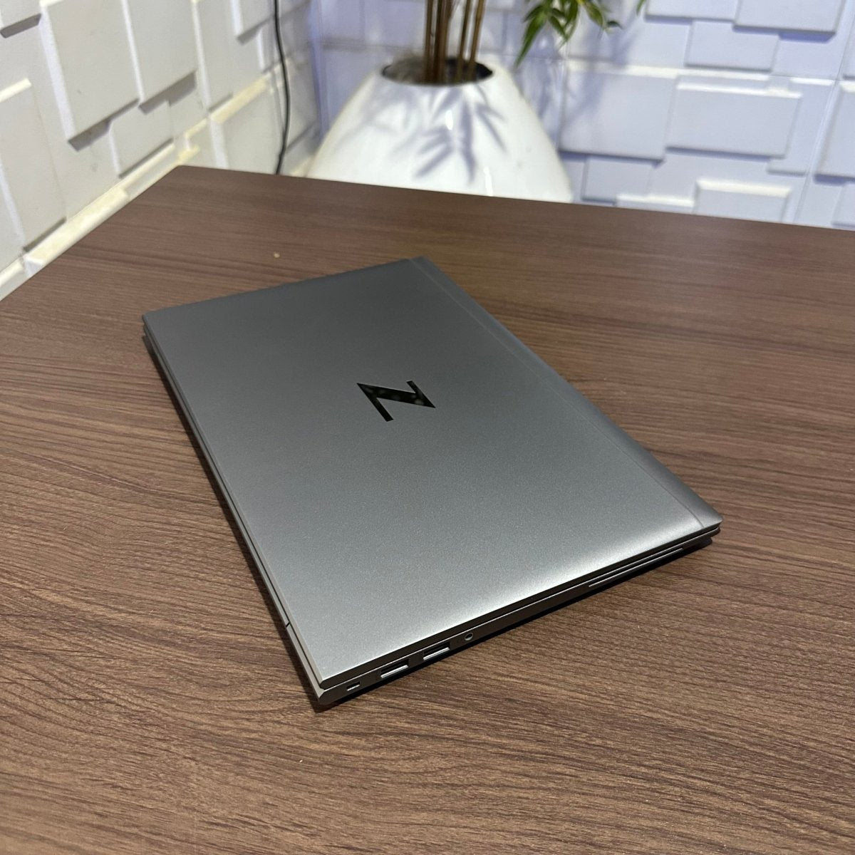 HP zBook Firefly 14 G8 - 11th Gen Intel Core i5 - 256GB SSD - 16GB RAM - Keyboard Light