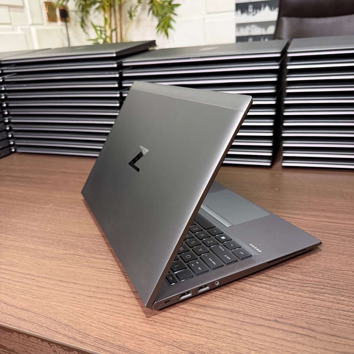 HP ZBook Firefly 14 G8 | 11th Gen Intel Core i7 | 16GB RAM | 512GB SSD | 4GB Nvidia T500 | Backlit Keyboard