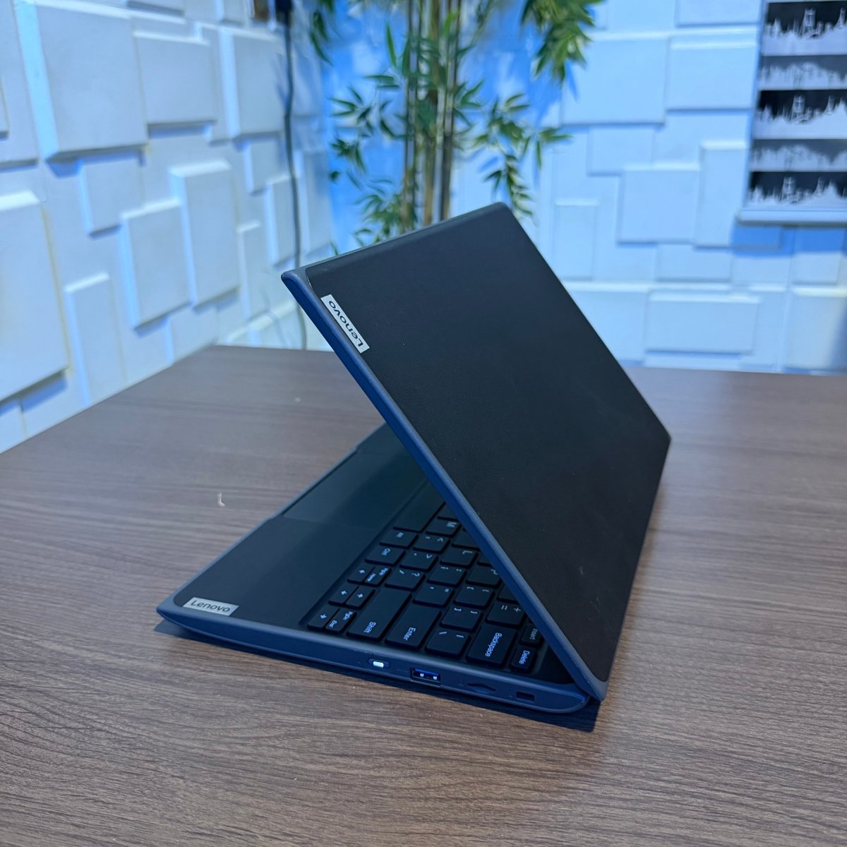 Lenovo 100e 2nd Gen | AMD 3015e | 4GB RAM | 64GB eMMC