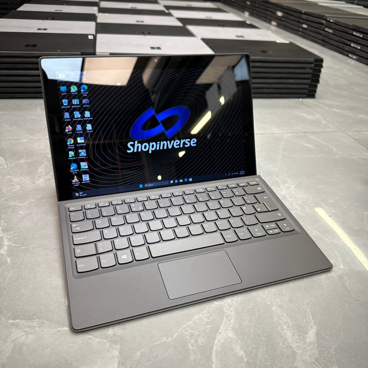 Lenovo MIIX 520 - 8th Gen. Intel Core i5 - 256GB SSD - 8GB RAM - Keyboard Light - Touchscreen