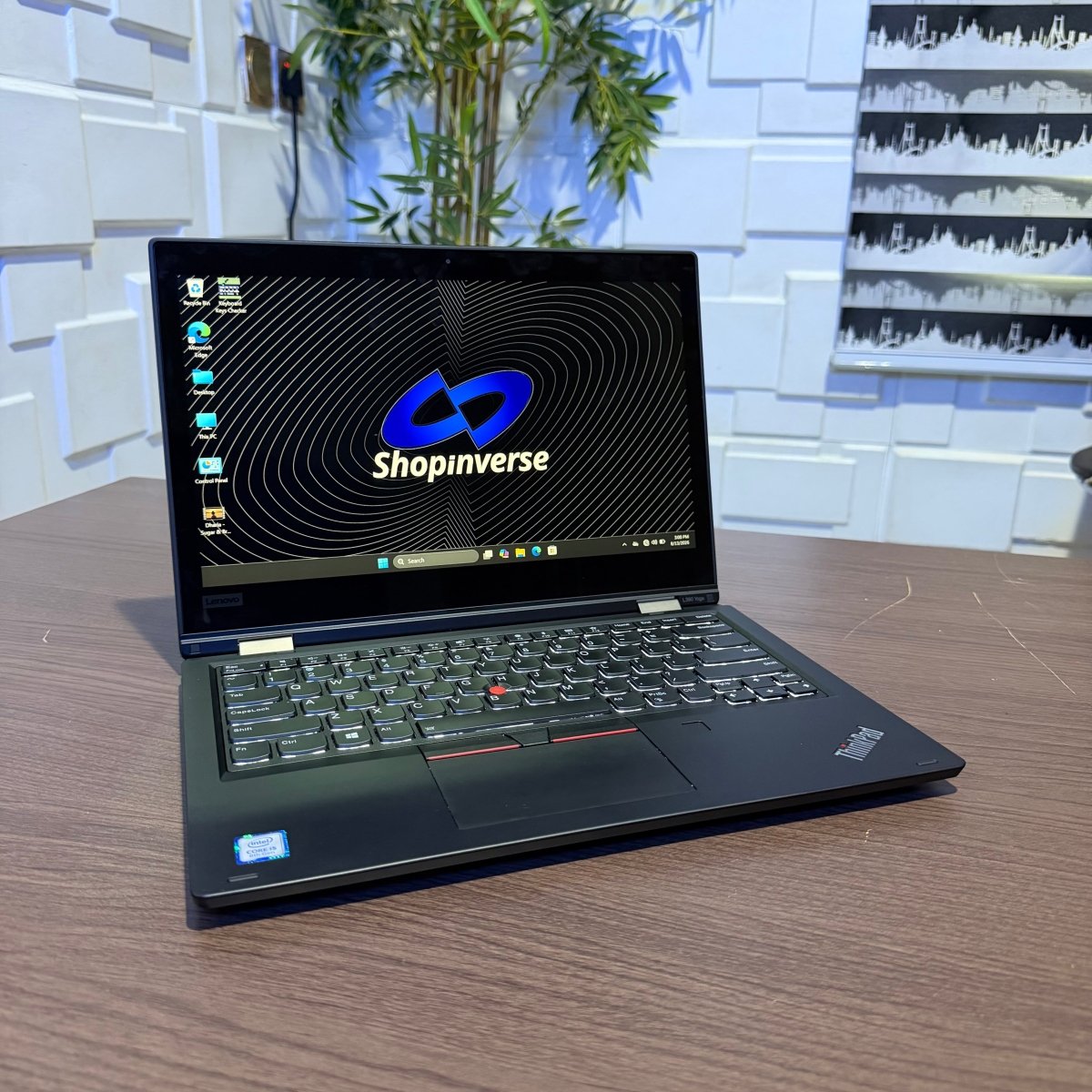 Lenovo ThinkPad L390 Yoga | 8th Gen Core i5 | 8GB RAM | 256GB SSD | Touchscreen | Backlit Keyboard