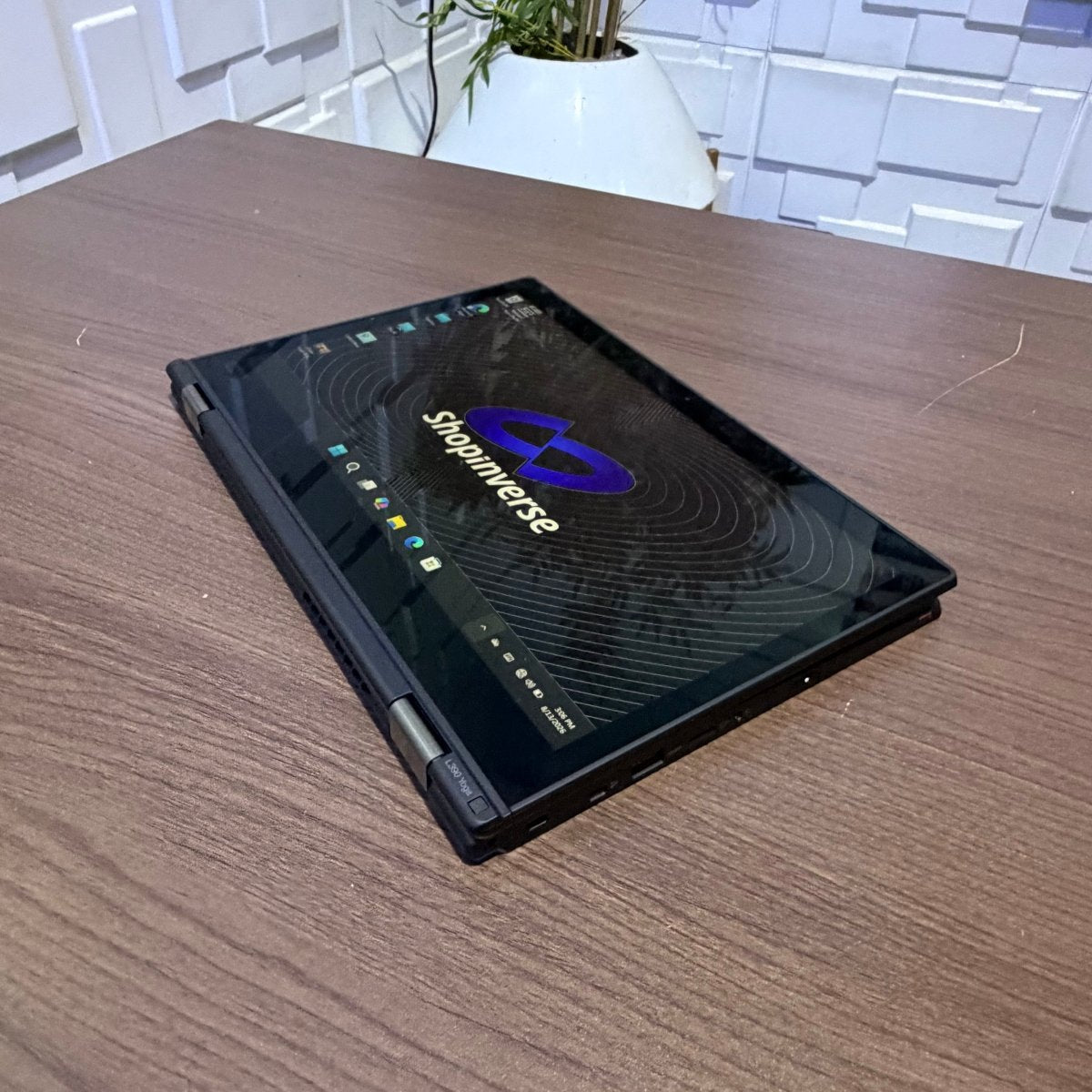 Lenovo ThinkPad L390 Yoga | 8th Gen Core i5 | 8GB RAM | 256GB SSD | Touchscreen | Backlit Keyboard