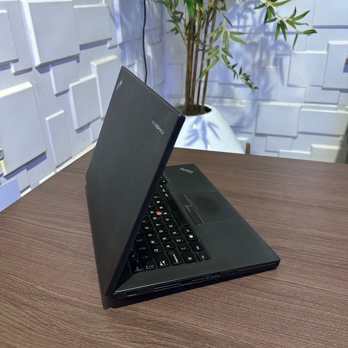 Lenovo ThinkPad L450 - Intel Core i5 - 500GB HDD - 8GB RAM