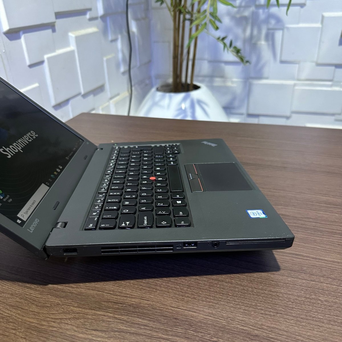 Lenovo ThinkPad L460 - 6th Gen. Intel Core i5 - 256GB SSD - 8GB RAM