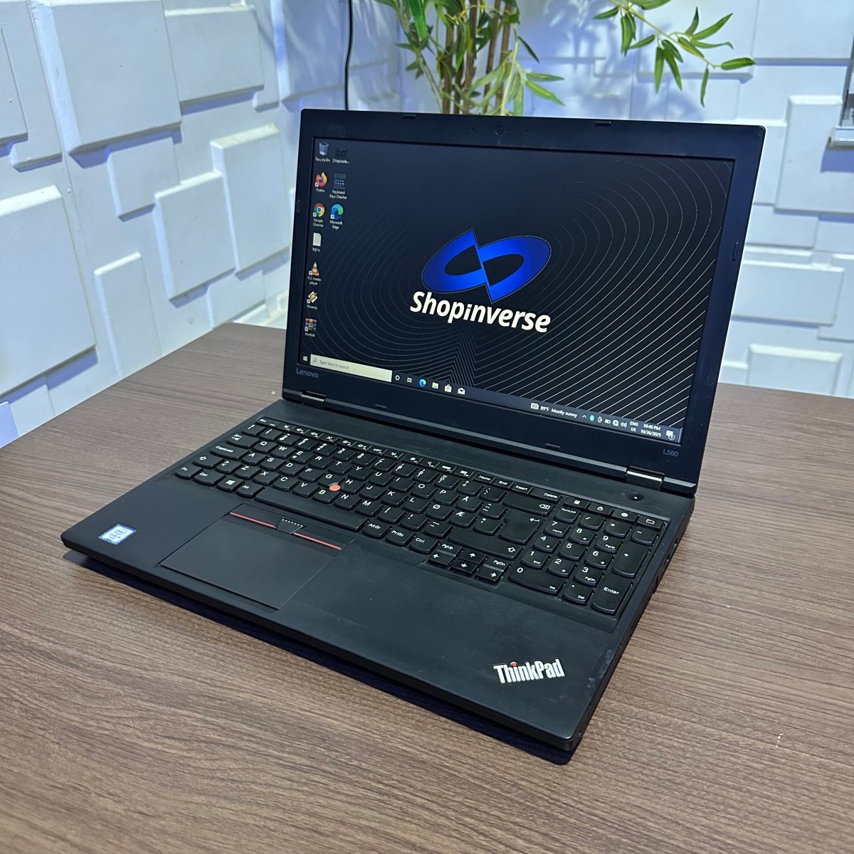 Lenovo ThinkPad LS560 - 6th Gen. Intel Core i5 - 1TB HDD - 8GB RAM