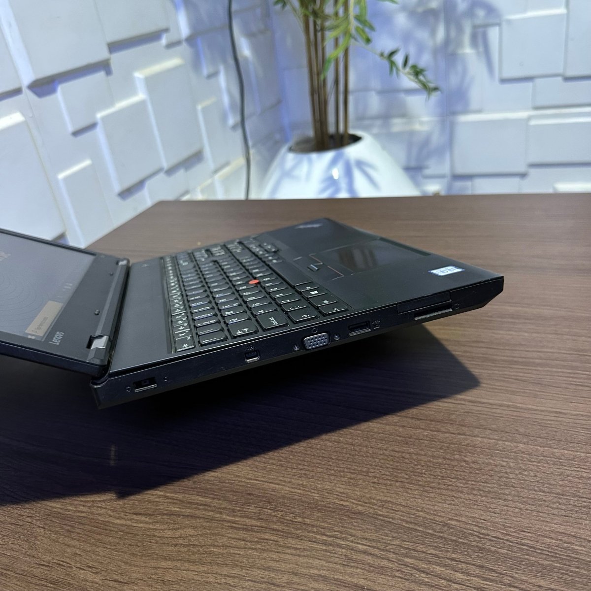 Lenovo ThinkPad LS560 - 6th Gen. Intel Core i5 - 1TB HDD - 8GB RAM