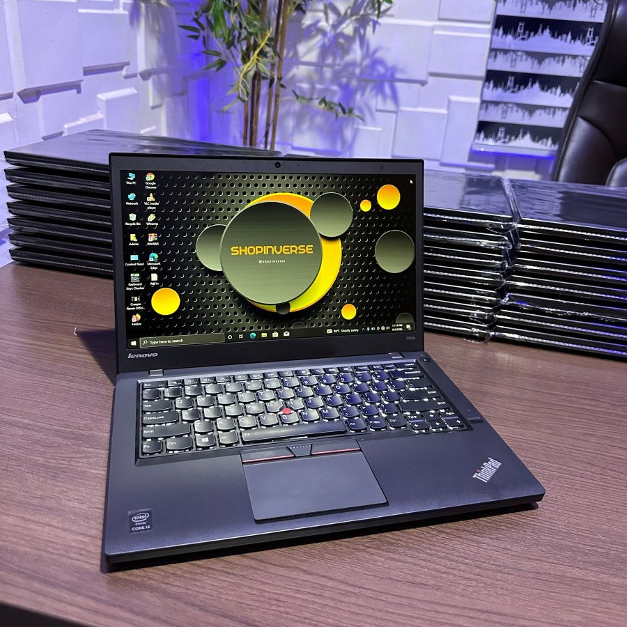 Lenovo Thinkpad T450 - Intel Core i5 - 256GB SSD - 8GB RAM - Touchscreen - (Minor body dent)