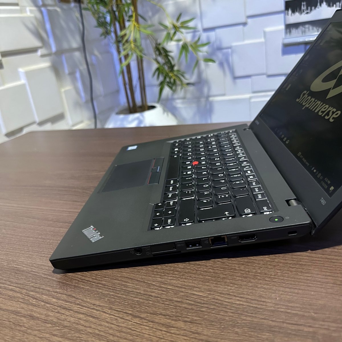 Lenovo Thinkpad T460 - 6th Gen. Intel Core i5 - 500GB HDD - 8GB RAM - Keyboard Light