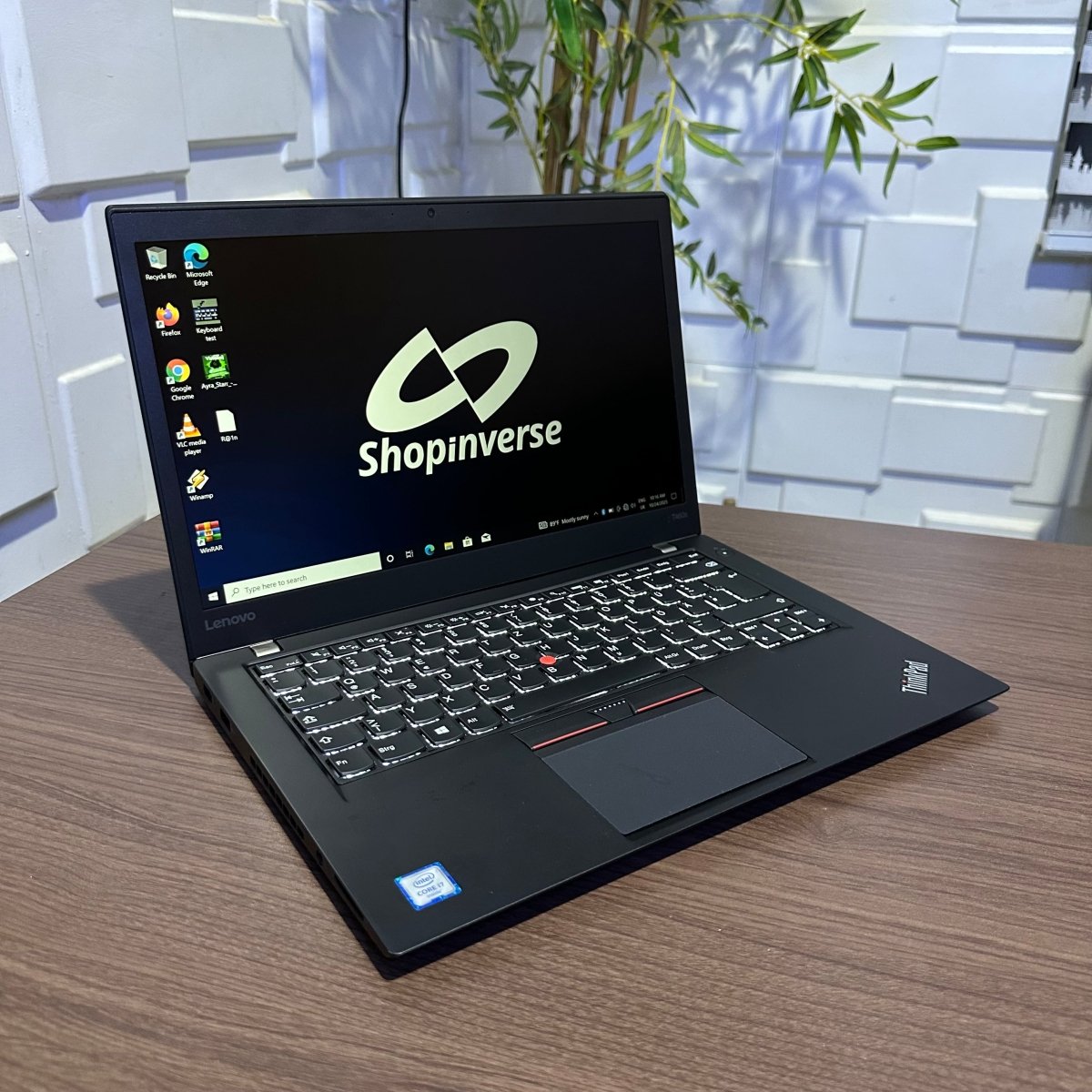 Lenovo ThinkPad T460s - 6th Gen. Intel Core i7 - 256GB SSD - 8GB RAM - Keyboard Light - 2 Batteries
