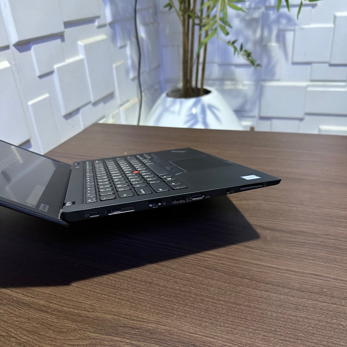 Lenovo ThinkPad T480s - 7th Gen. Intel Core i5 - 256GB SSD - 8GB RAM