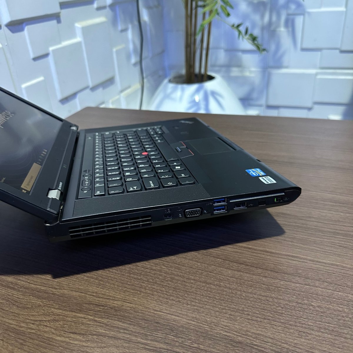 Lenovo ThinkPad T530 - Intel Core i5 - 320GB HDD - 8GB RAM