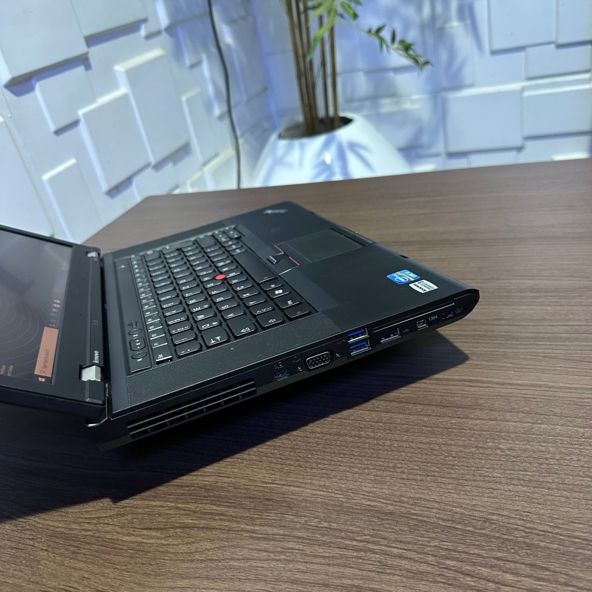 Lenovo ThinkPad W530 - Intel Core i7 - 250GB HDD - 16GB RAM