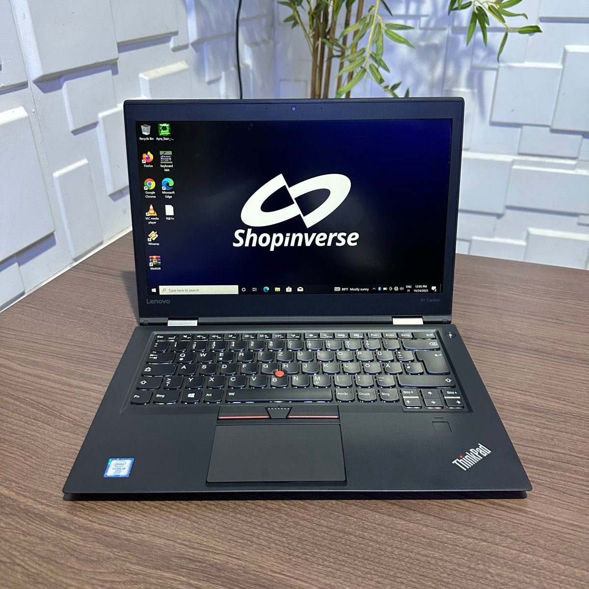 Lenovo ThinkPad X1 Carbon - 6th Gen. Intel Core i5 - 256GB SSD - 8GB RAM - Keyboard Light
