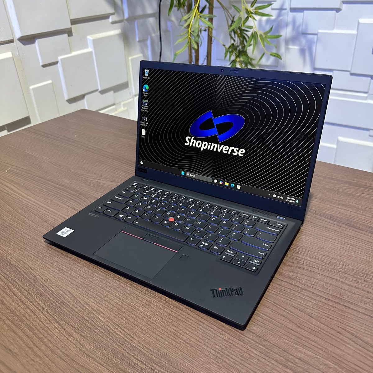 Lenovo ThinkPad X1 Carbon Gen 8 - 10th Gen Intel Core i5 - 256GB SSD - 16GB RAM - Keyboard Light