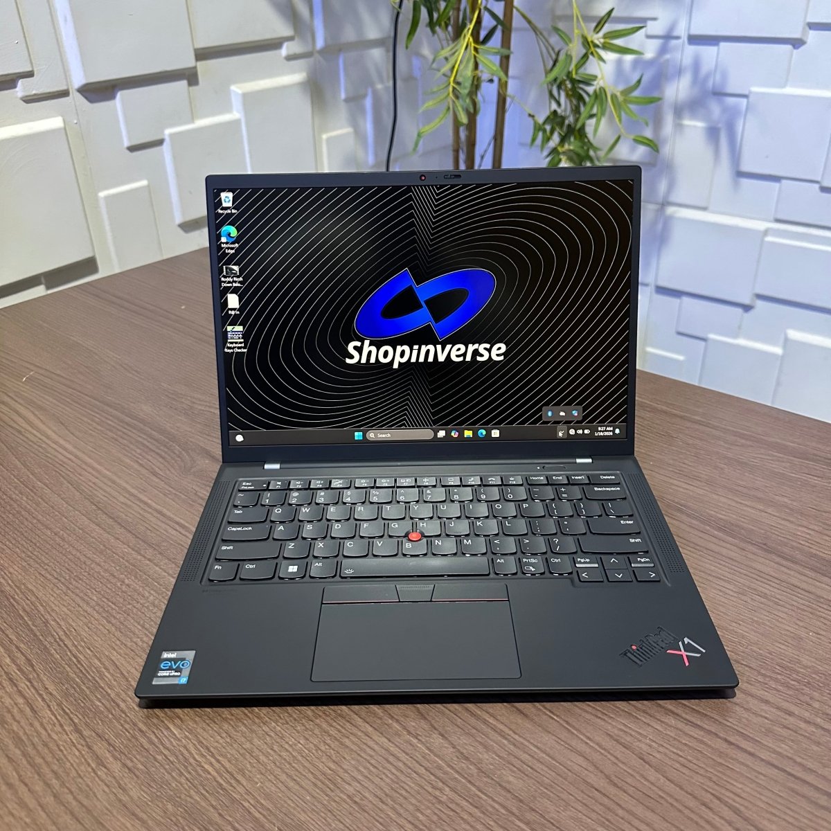 Lenovo ThinkPad X1 Carbon Gen 9 - 11th Gen Intel Core i5 - 256GB SSD - 32GB RAM - Keyboard Light