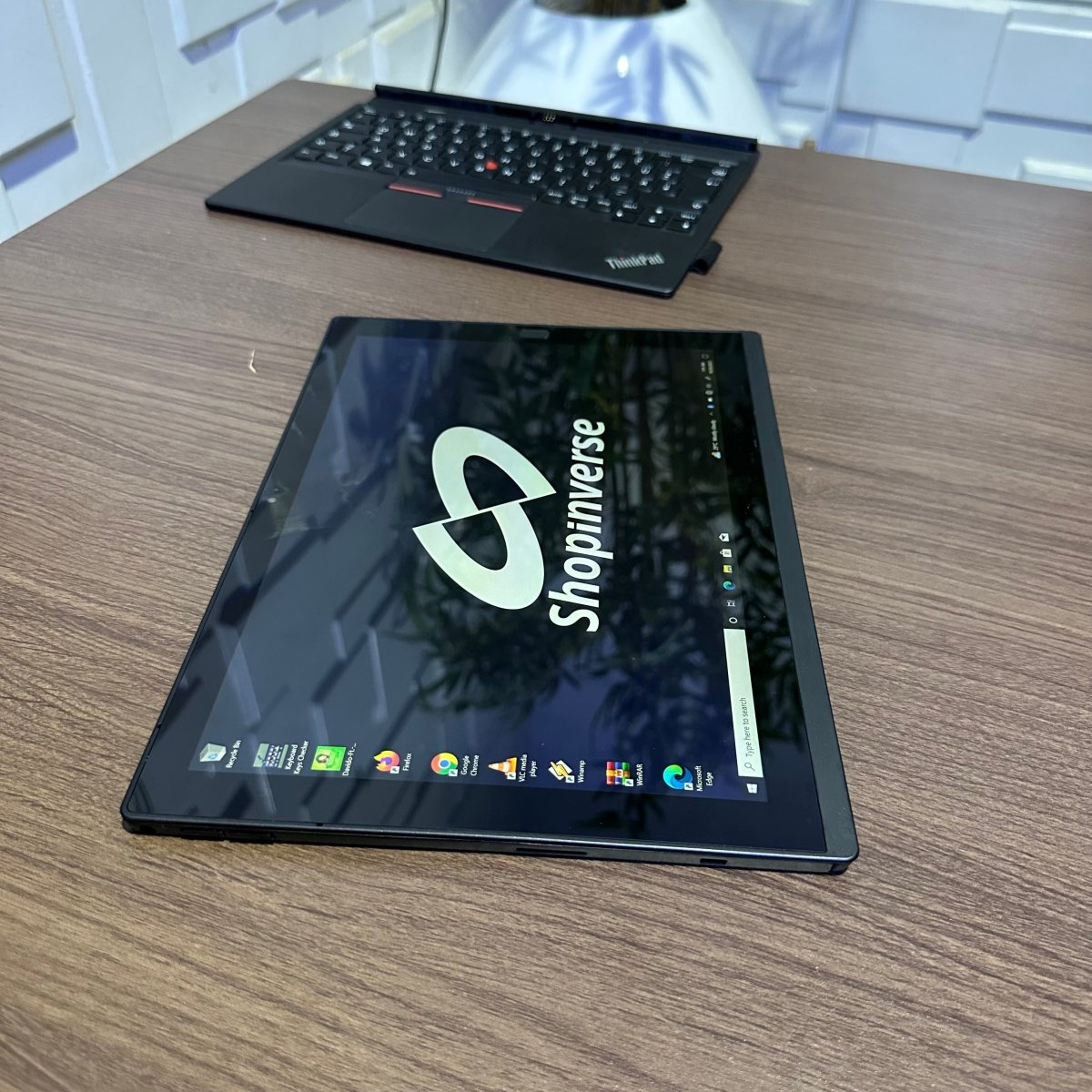 Lenovo ThinkPad X1 Tablet - 7th Gen. Intel Core i5 - 256GB SSD - 8GB RAM - Keyboard Light - Touchscreen