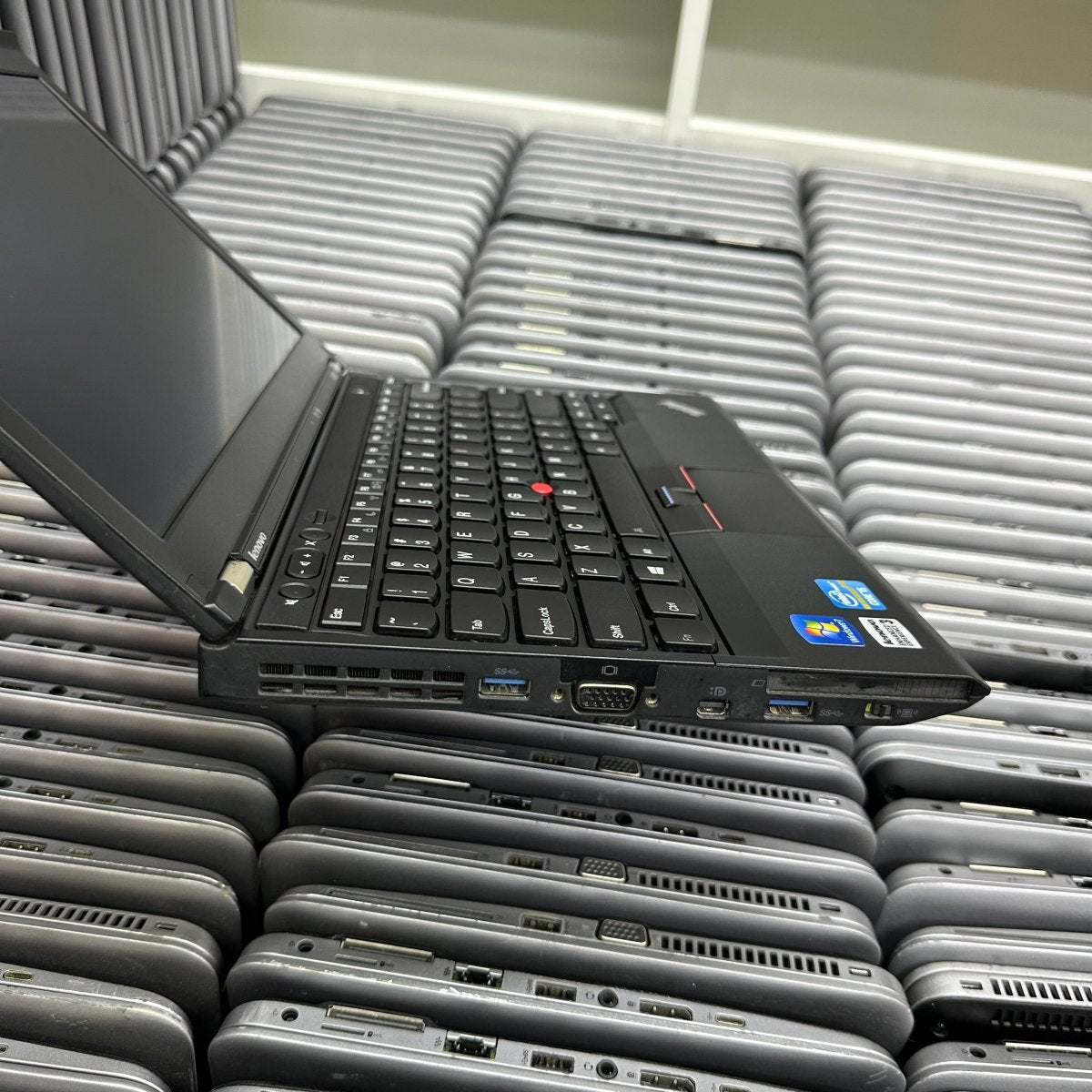 Lenovo ThinkPad x230 - Intel Core i5 - 500GB HDD - 4GB RAM