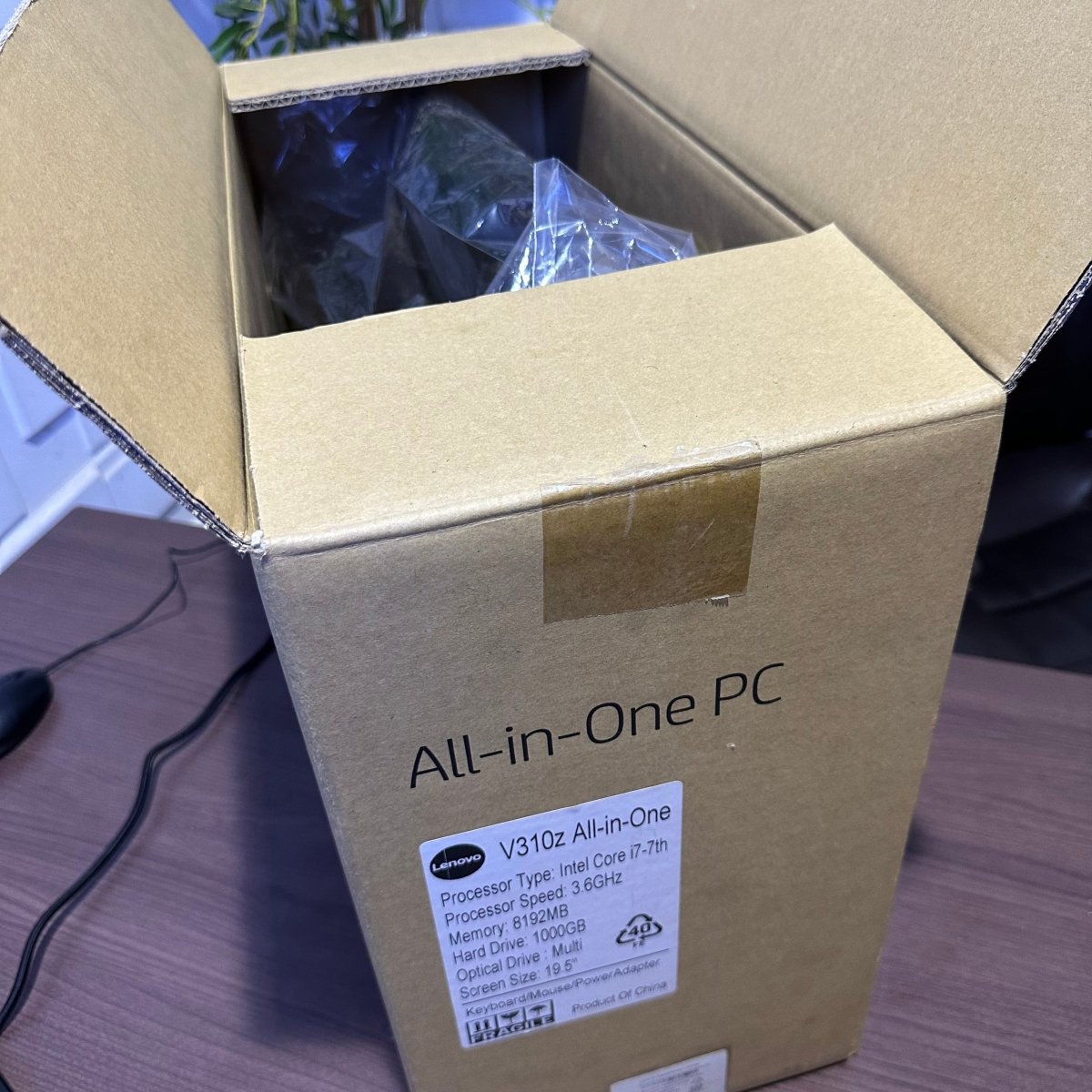 Lenovo V310z All - in - One - 7th Gen. Intel Core i7 - 1TB HDD - 8GB RAM