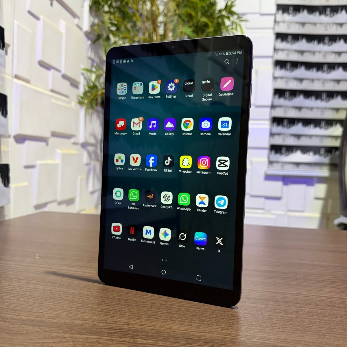 LG GPad 5 10.1 FHD | 4GB RAM | 32GB Storage | Wi - Fi + SIM