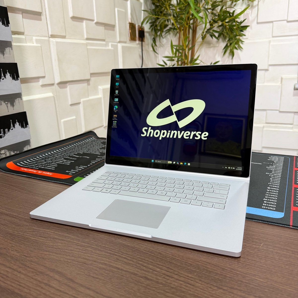 Microsoft Surface Book 2 | 8th Gen Intel Core i7 | 16GB RAM | 512GB SSD | Touchscreen | Backlit Keyboard