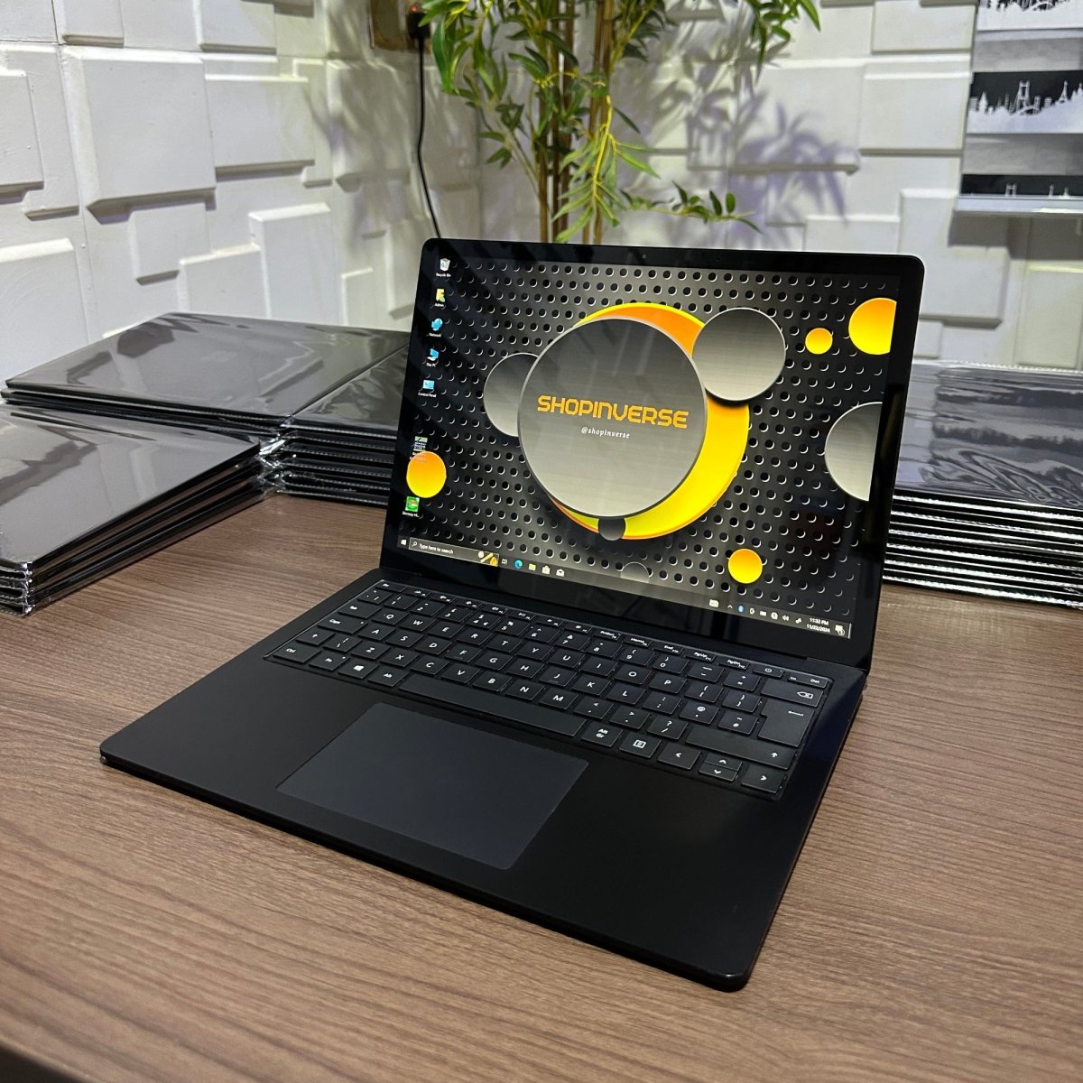 Microsoft Surface Laptop 3 - 10th Gen. Intel Core i7 - 256GB SSD - 16GB RAM - Keyboard Light - Touchscreen