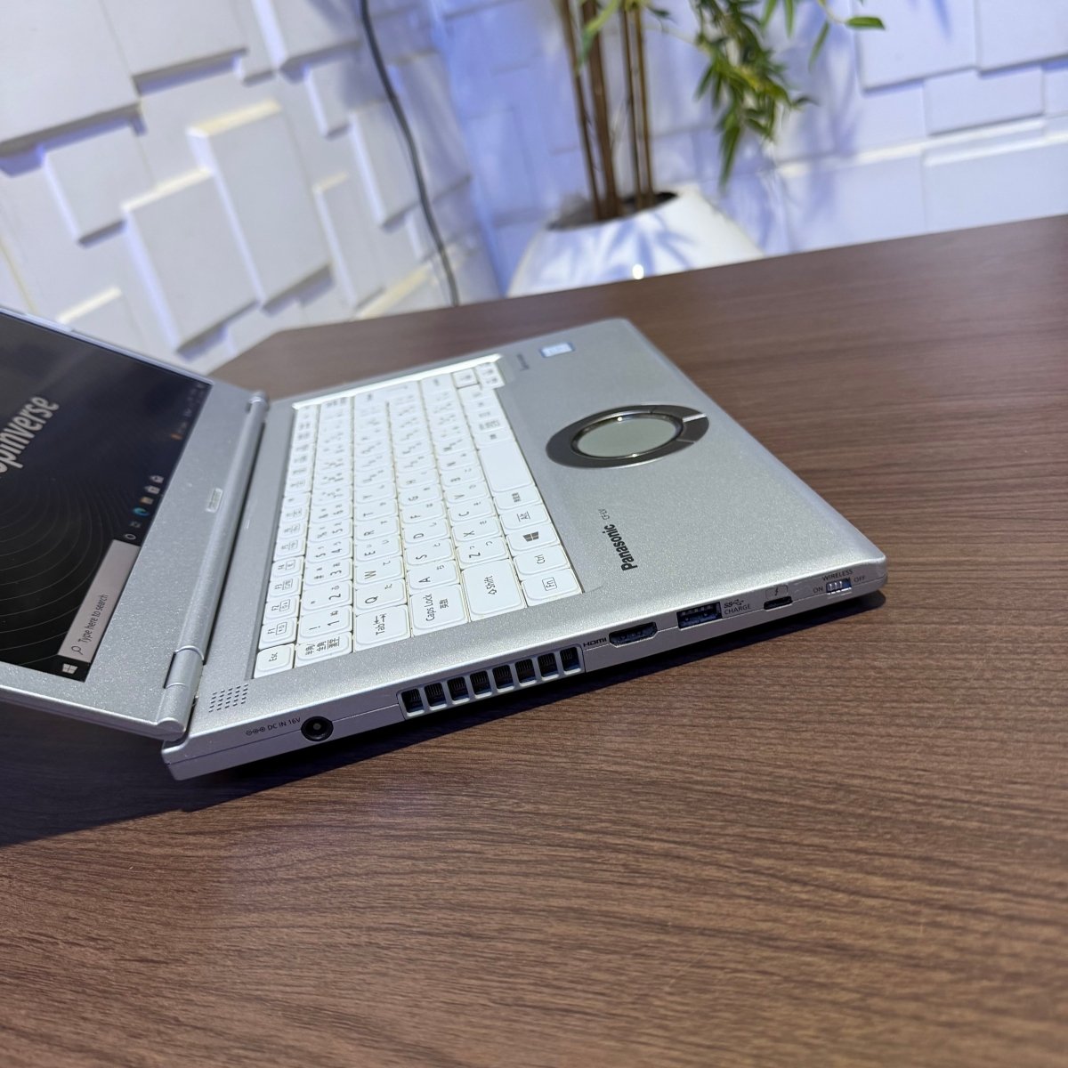 Panasonic CF - LV - 8th Gen Intel Core i5 - 256GB SSD - 8GB RAM