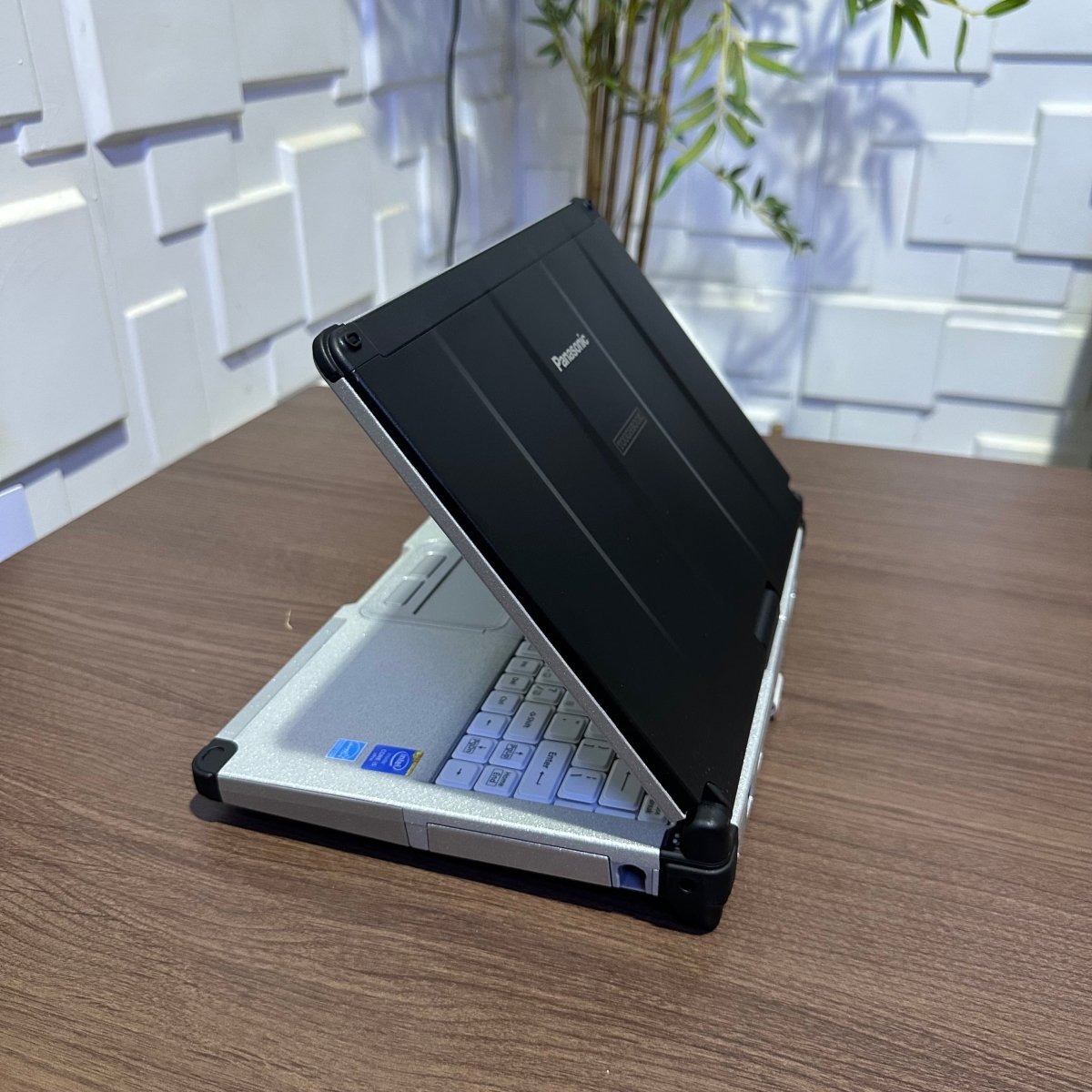 Pandemic Toughbook CF - C2 - Intel Core i5 - 500GB HDD - 8GB RAM - Touchscreen - (Bad Speaker)