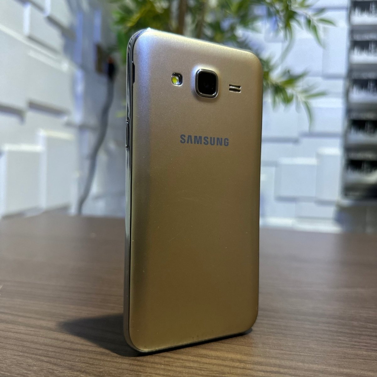 8GB Samsung Galaxy J5 (2015)