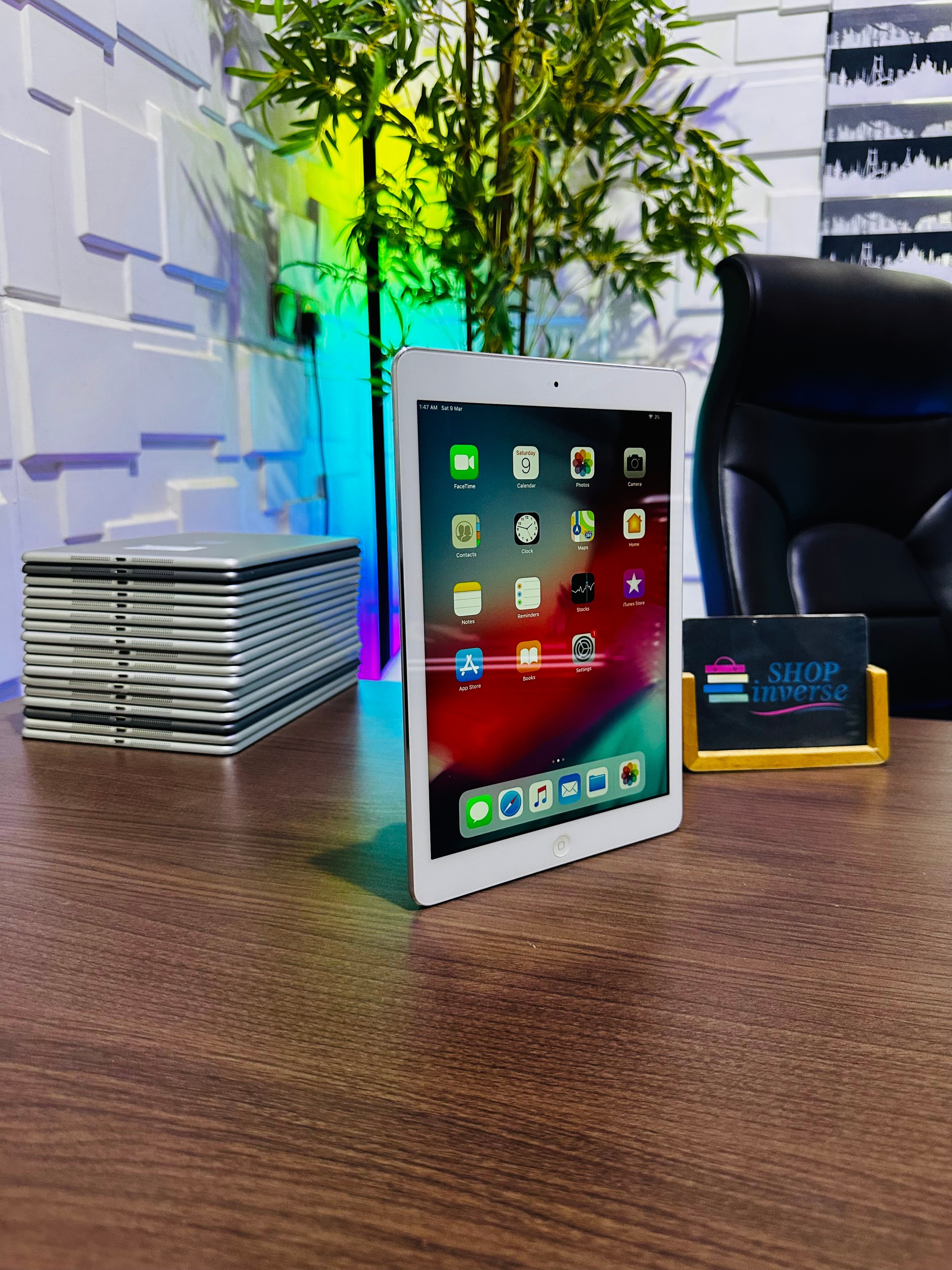 Apple iPad Air - 32GB - WiFi - Silver – SHOPINVERSE