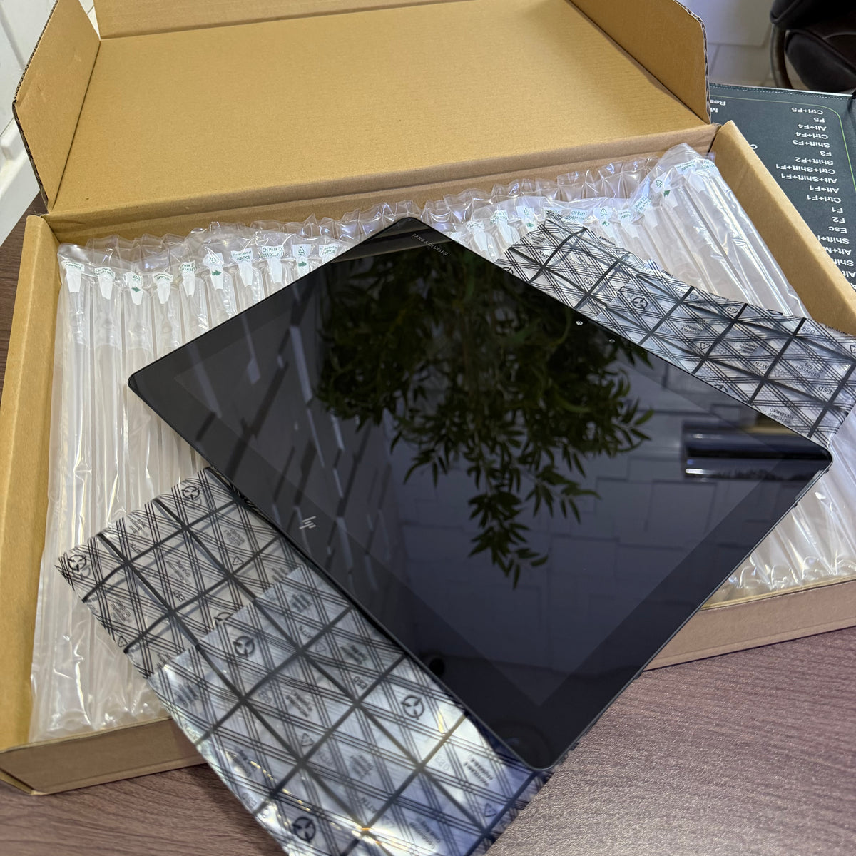HP Elite x2 1012 G2 Replacement Screen